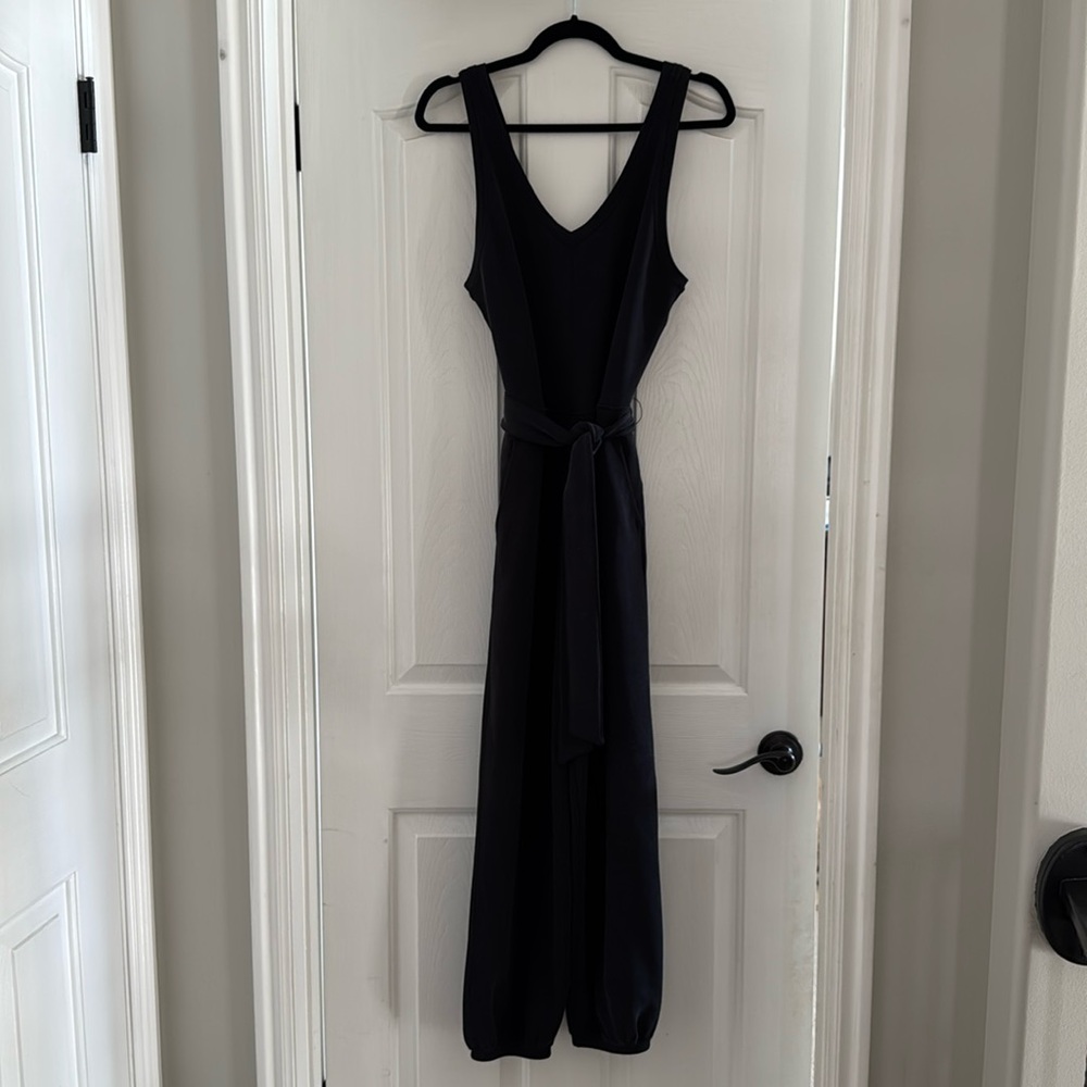 Lululemon black jumpsuit with pockets size 8